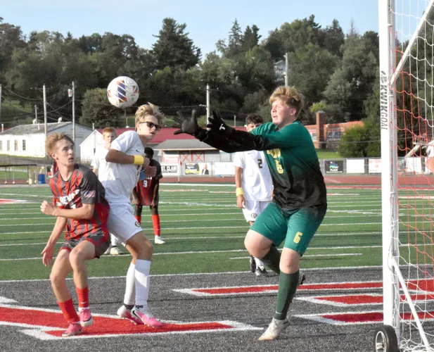 St. Clairsville tops the Bruins
